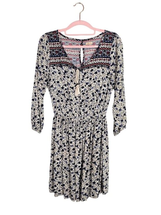 Hollister Dresses & Skirts - HOLLISTER 3/4 Sleeve Dress size S OFF WHITE w BLUE & RED Floral Boho Tassel Ties